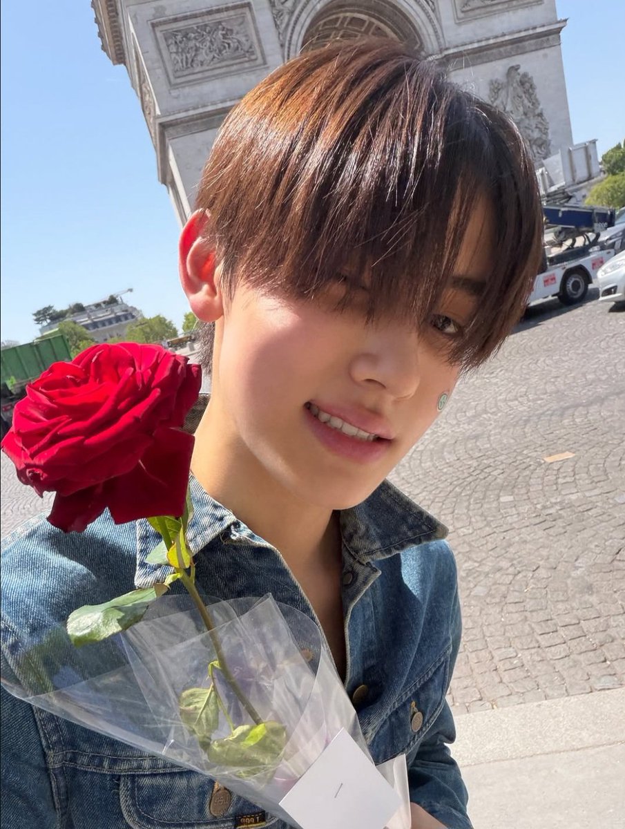 jungelii's tweet photo. welcome back Leo Mattioli 

Seonghyeon el león coreano 🥀 https://t.co/O7xeK5RwtZ