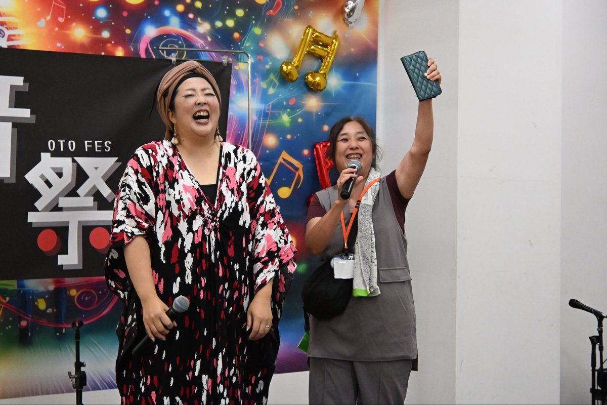 otofes_2025's tweet photo. 本日の音祭-oto fes-番外編、たくさんの方々にお越し頂き本当にありがとうございました！！
今回は、初めてのコラボ企画もあり、お客様との乾杯もあり、本当にたくさんの方の応援に支えられているイベントだと実感させて頂きました。
次回は、9月26日(土)スマーク伊勢崎にてお待ちしております！ https://t.co/LAY2i45oUw