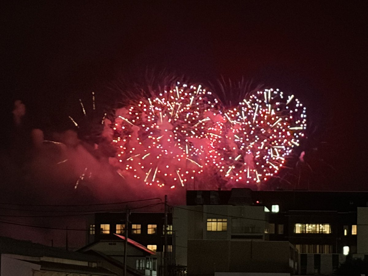 koliraus_pink's tweet photo. 今年初地元で花火見てきた✺⋆* https://t.co/kj7YJ9vCu7
