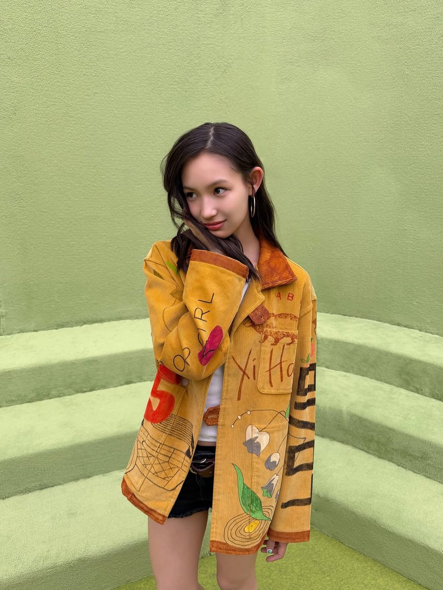 tuidepics's tweet photo. 260809 #YIHANI's instagram update

#TUIDE #튜이드 https://t.co/i7K4CyXbJT