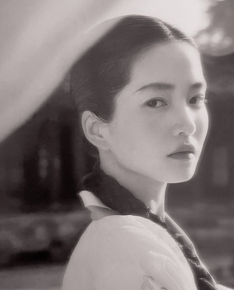 taeri_yeosin's tweet photo. Timeless beauty https://t.co/tnq6PCHMwl