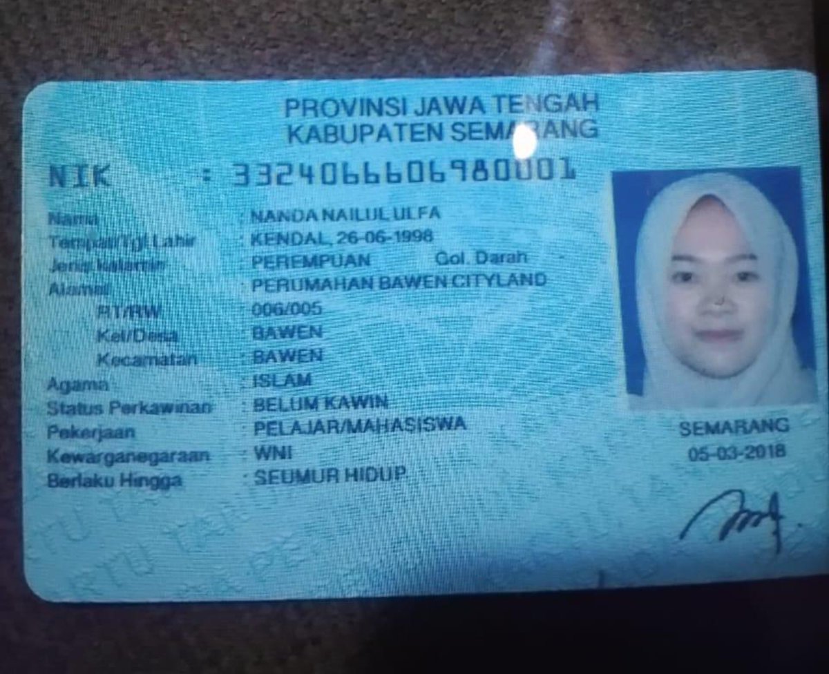 aanniieess_'s tweet photo. Tandai mukanya :

Nama lengkap :
NANDA NAILUL ULFA
Rekening BCA atas nama NANDA NAILUL ULFA

Alamat lengkap :
Perumahan harjosari permai belakang halte rumah no 3 rt 8, KAB. SEMARANG, BAWEN, JAWA TENGAH, ID, 50661

Telp :
+62 821-3677-5559

#nandapenipu #nandanailululfa https://t.co/qG6rgl45IB