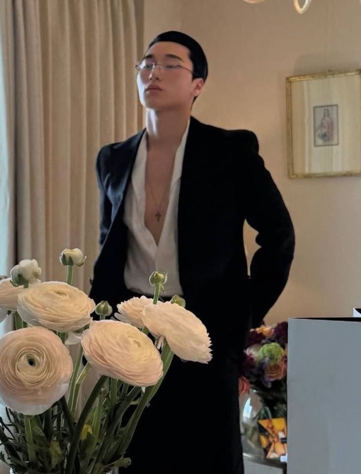 yunuoho's tweet photo. @choisawn I can’t wait to spend the rest of my life with you and our kids. We’re counting down the days until Utun comes into this world and becomes a part of our little family. I love you, papi cantik. Please always remember that you are loved (by me). 🤍 https://t.co/c2VJEy1ugU