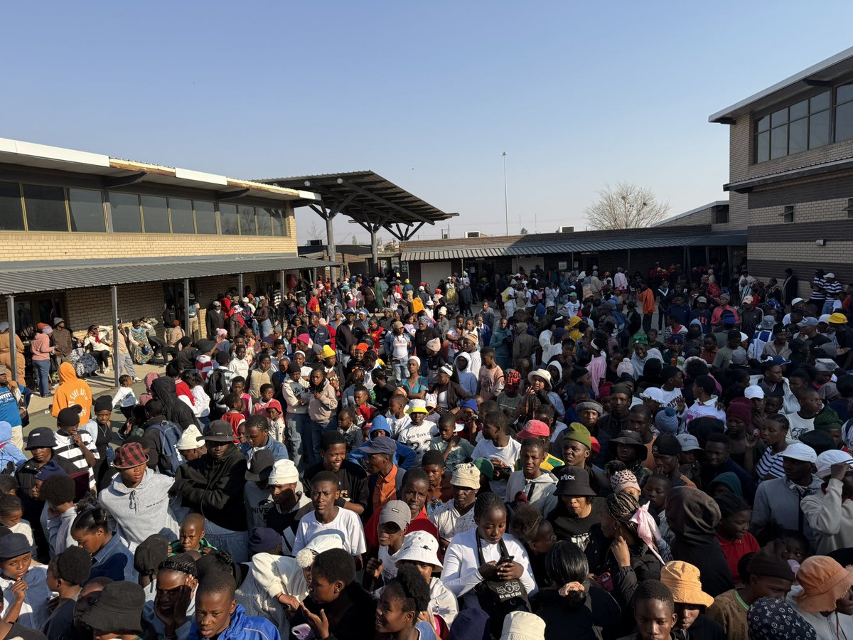 MTshwaku's tweet photo. @EFFSouthAfrica women’s rally , we had to close the doors! Overflow! 

No one can stop an idea whose time has come.  Young  people also  came  in their numbers! https://t.co/IVPMcBU8SP