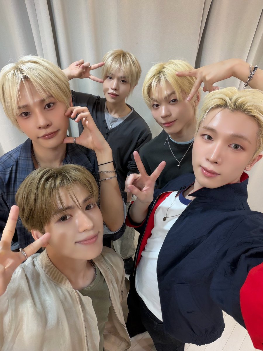 POW_grid's tweet photo. [#POW.pic] 260809

<취미는 아이돌> 녹화 방청 &amp; FAN EVENT

#POW #파우 #Flavor #플레이버 #GRID #그리드 https://t.co/zkEQUKOOeE