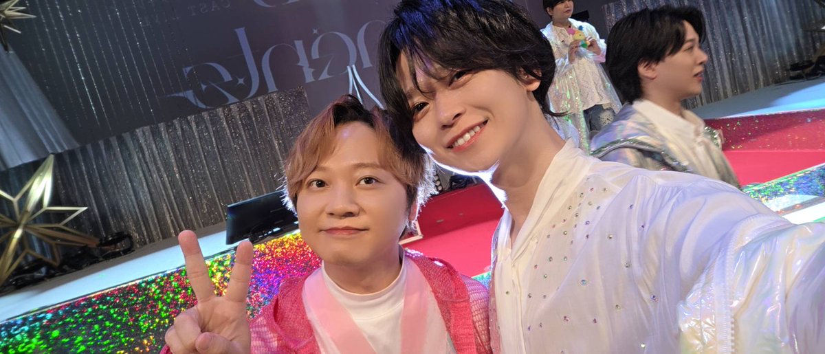 voice_singing's tweet photo. #フラガリアメモリーズ CAST LIVE
〜 Luminous Moments 〜

初めてのキャストライブを皆さんと共有出来て嬉しいかぎりです！

いいね！押してくれた人にリプで
「弟」とのツーショット写真をプレゼント！誰でしょうか！？笑
気軽に押してみて！

#メモライLM https://t.co/nCW1fthCom
