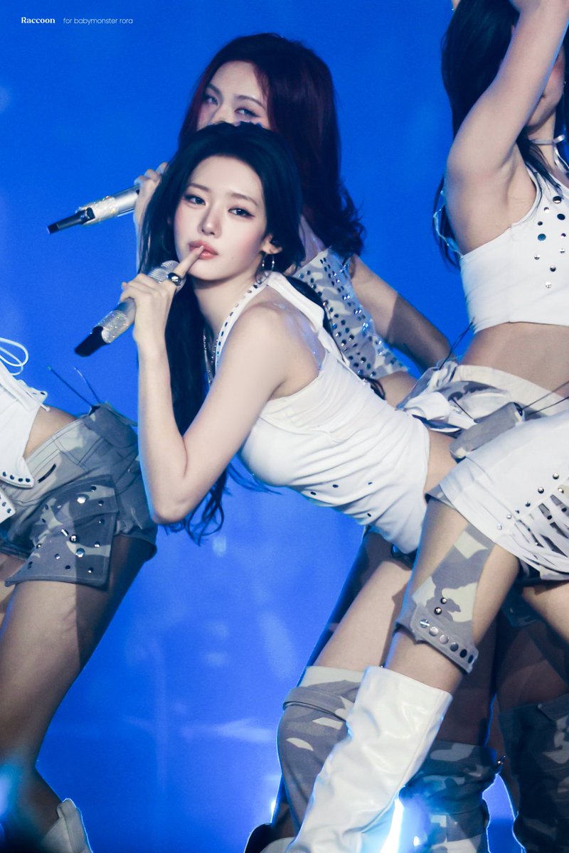 Raccoon_rora's tweet photo. 260809 SBS가요대전

오늘 완전히 예뻐~

#RORA #로라 #이다인 #BABYMONSTER #베이비몬스터 https://t.co/Pw5nAZ6amD