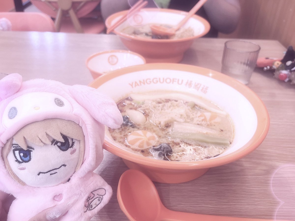 ux_vll9's tweet photo. なごや2日目（ﾉ`･ω･）ﾉ♡
段差の見やすさにきづいてしまった。そして半年ぶりのまーらーたん⊂(  ᴖ ̫ᴖ)⊃ ⊂(ᴖ ̫ᴖ  )⊃🎶 https://t.co/MxUfdNoCGx