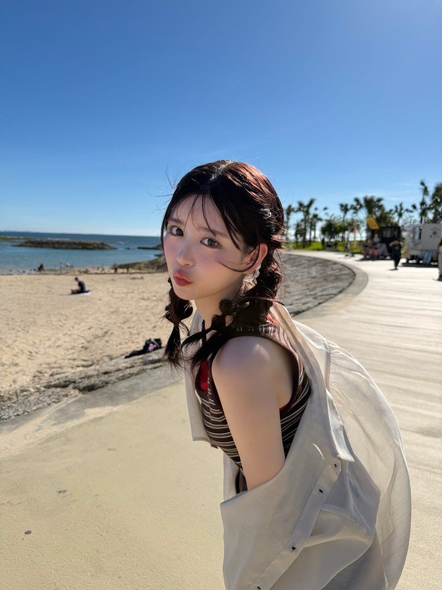 amane_fz1026's tweet photo. 夏楽しんでる？？🌞 https://t.co/6bD2NjybgT