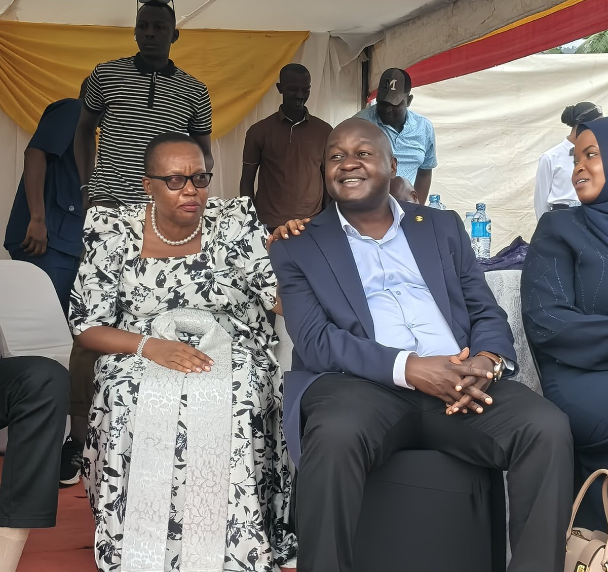 EmmaWangolo's tweet photo. Hon @WanyotoLydia together with Bugisu Parliamentarians have attended to commiserate with the family of Hon. Julius Nakiyi in Buhugu-Sironko who lost a brother, late Charles Robert Nagimesi https://t.co/7xC1GAx8TU