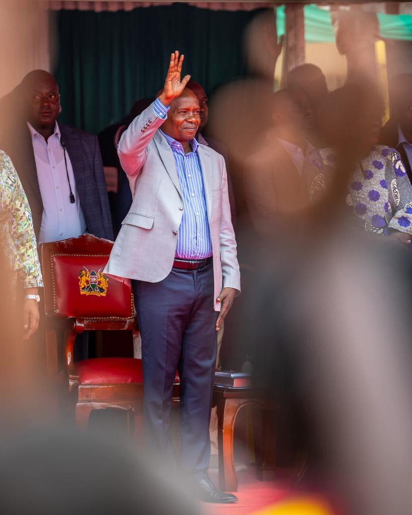 WalterMutethia's tweet photo. DP Prof. @_KithureKindiki attended a church service in Gaichanjiru Murang'a, sharing in fellowship and connecting with the people. Faith, unity and service. 🇰🇪🙏 https://t.co/m4tTI7CskL