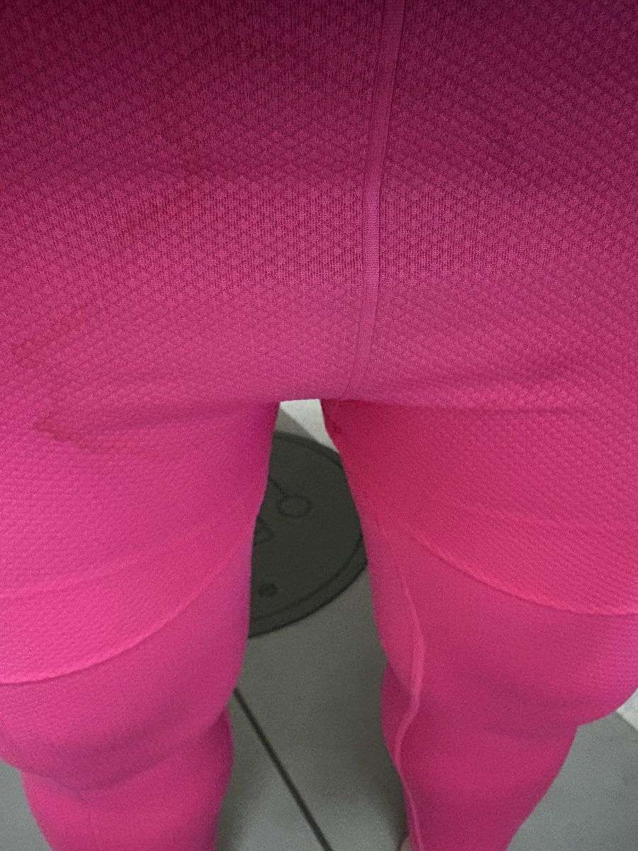 xiong669's tweet photo. 看到那些印迹了吗？哈哈 https://t.co/rJPm7U1dH5