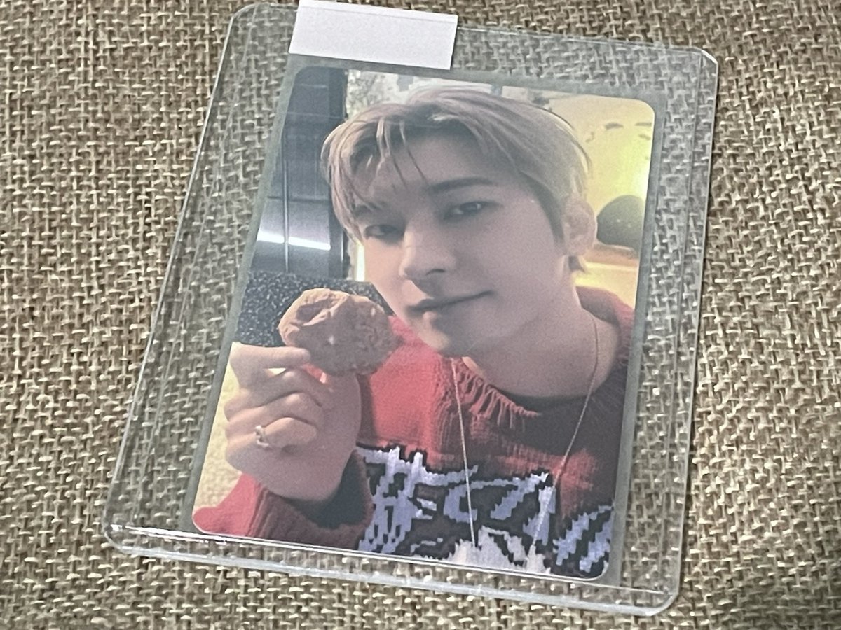 chicielhsa's tweet photo. ✷ ٬  thank you so much, @irissx95 !

so safe dumating si wonu kahit bumabagyo. thank you also for the freebies!

#thanksririszx https://t.co/yn2SN81IiL