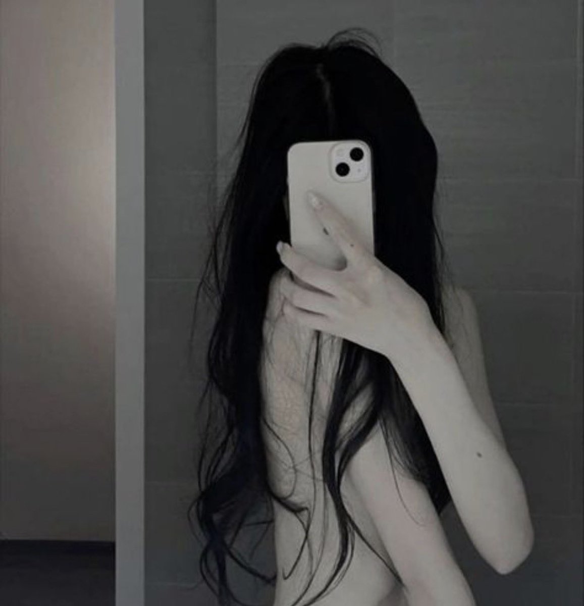 4evrpretti's tweet photo. Looking for #edrtwt moots ִֶָ. ..𓂃 ࣪ ִֶָ🪽་༘࿐

⛧ not new to edtwt

⛧ 23| she/her | bi | 17 days binge free

⛧likes: anime, spooky things, tattoos and nature 

⛧minors dni || i follow back :)

♡ to be moots   
↺ appreciated 

#moothunt〃・ #edtwt #wl #ricecaketwt https://t.co/NHw9JqmmlF