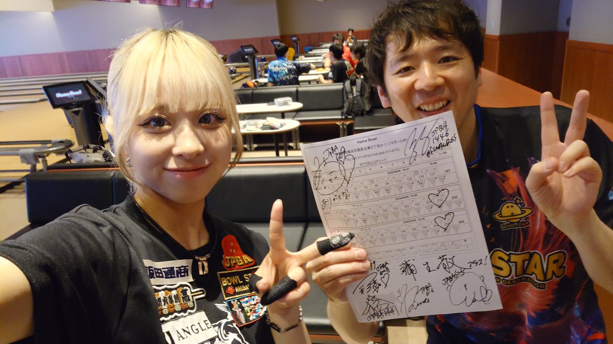 ishinon0912's tweet photo. ボウリングラボマーキュリーオープン記念チャレンジでななみんと久しぶりに会って、前後半プラスできて前半3位で、後半157スタートで切り替えれば大丈夫と言ってくれて、2ゲーム目から立ち直り、気楽になり613でプラスできました🎳また、よろしくね🎳

#熊田菜奈海プロ
#ハマボール
#ボウルスター https://t.co/bA19kZpY07