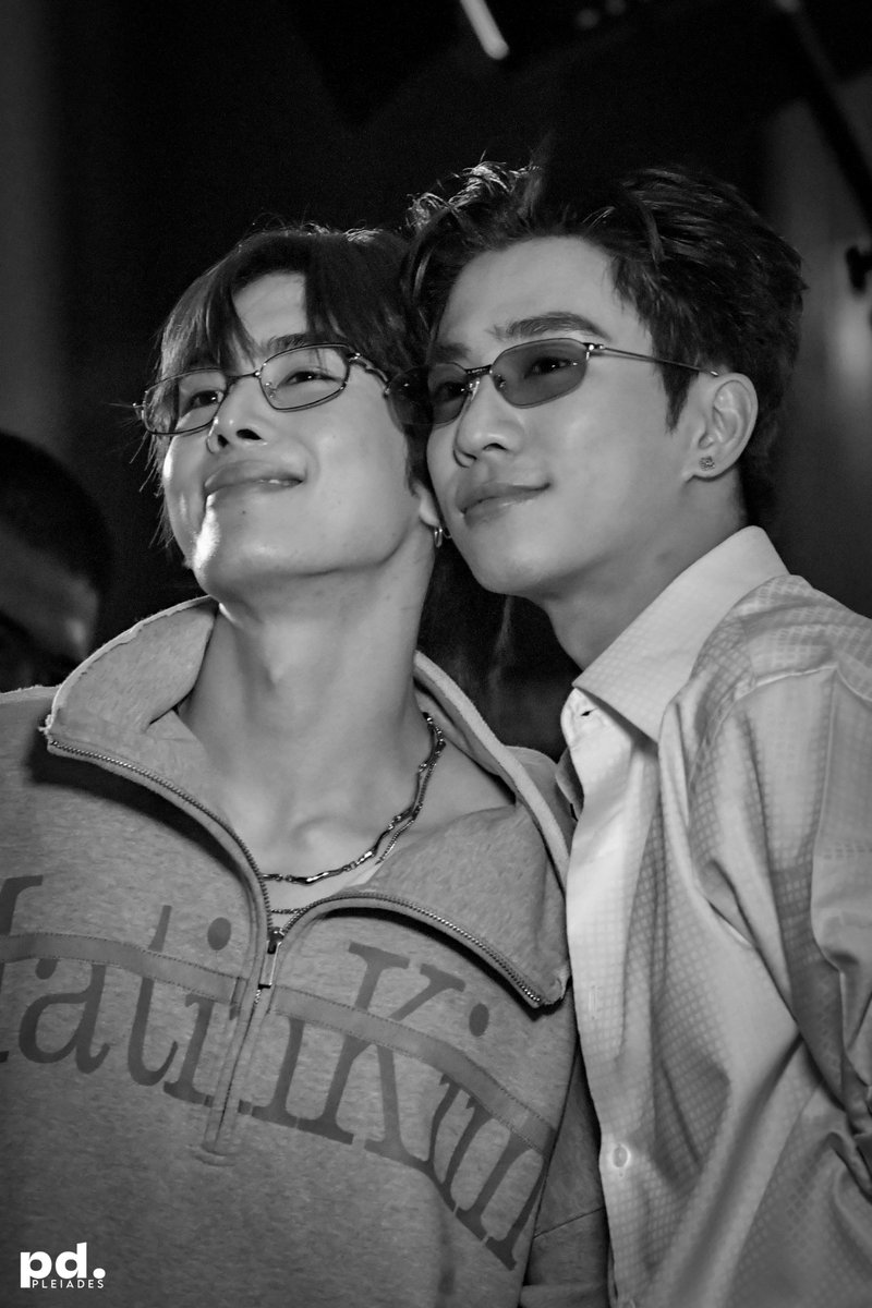 pdpleiades's tweet photo. “I would never fall in love again until I found him”

#PerthSanta #เพิร์ธแซนต้า https://t.co/M6s2OXceLK
