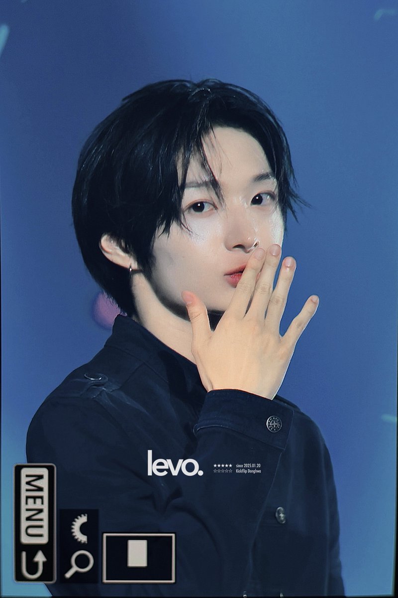 levoodopaa's tweet photo. 오늘도존예인거축하해 #킥플립 #동화 https://t.co/sG3ImBWnHR