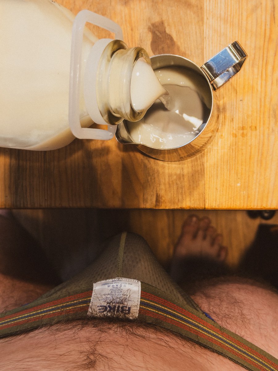 aesthetic_cocks's tweet photo. Is whole milk okay? https://t.co/91t5PMMgGS