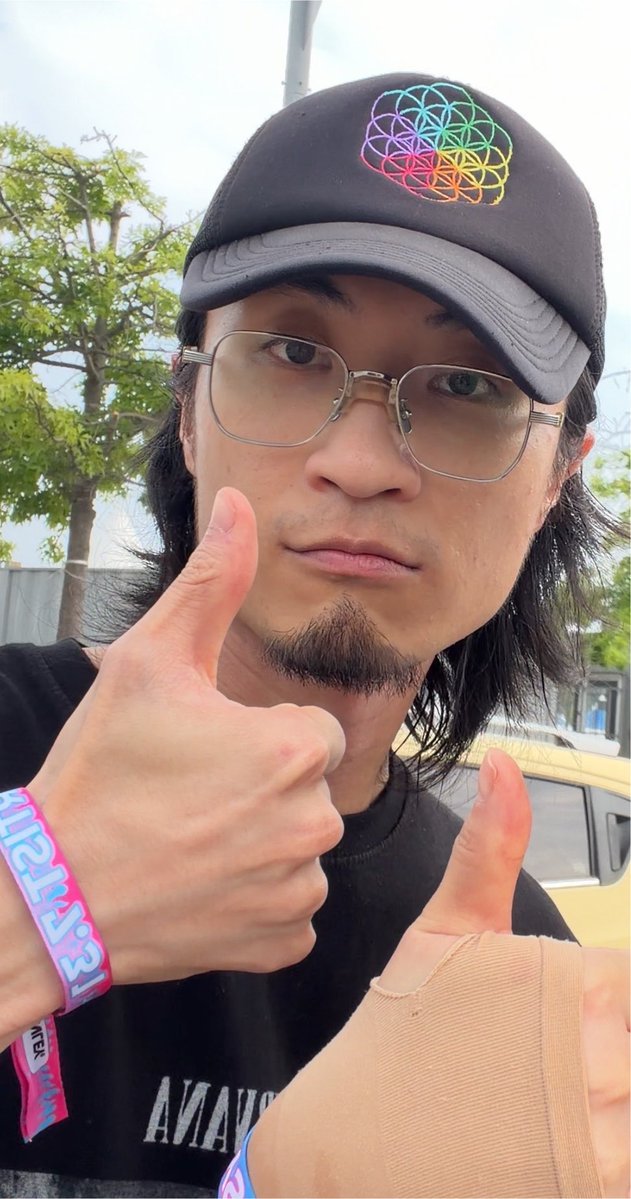luvmaum's tweet photo. 오프기록 개 밀림
즐거웠던 펜타포트 3일.. 
그리고 역대급 자만추 많이 햇던 금욜
레몬트윅스 경준넴 린지 현조웅니 황린
사진찍어줘서 너무 감사하시다
사진 없지만 키라라+민혁이까지.. https://t.co/DirsbWSdGS