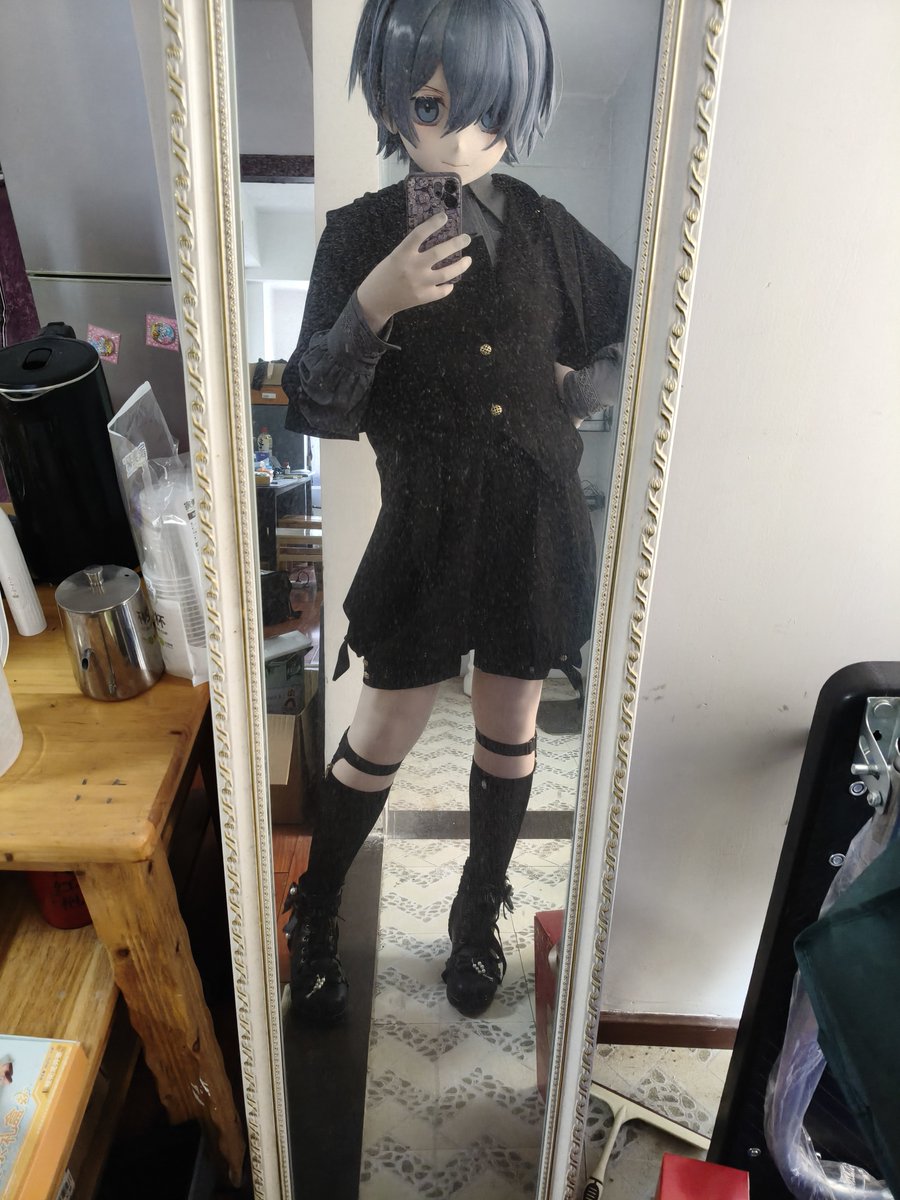 yuchen37325680's tweet photo. 喜欢哪套呢？
#blackbutler #kigurumi https://t.co/hYz9wWoF5K
