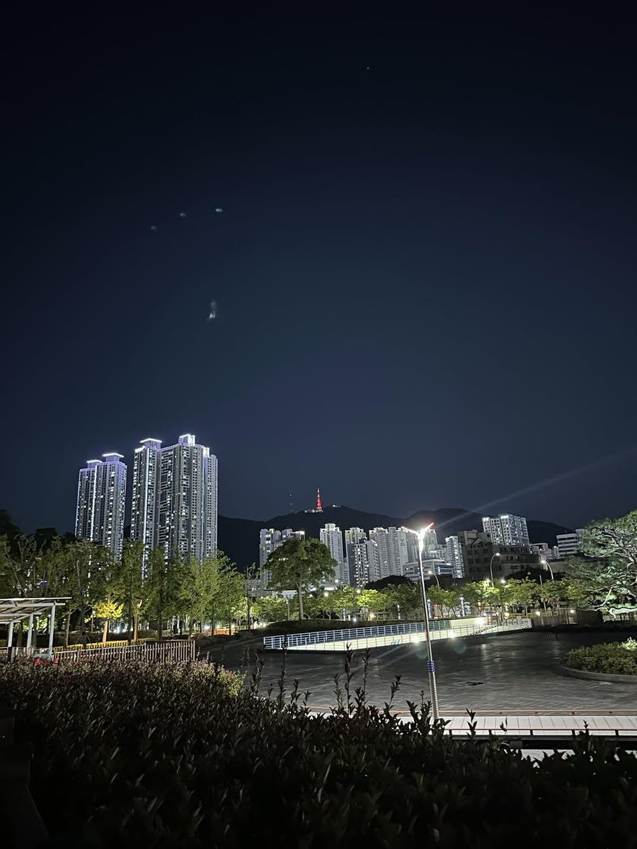 naralool1's tweet photo. 역시 부산은 이뻐! 살기좋은 도시인거 같음 https://t.co/hel1gNxTM1