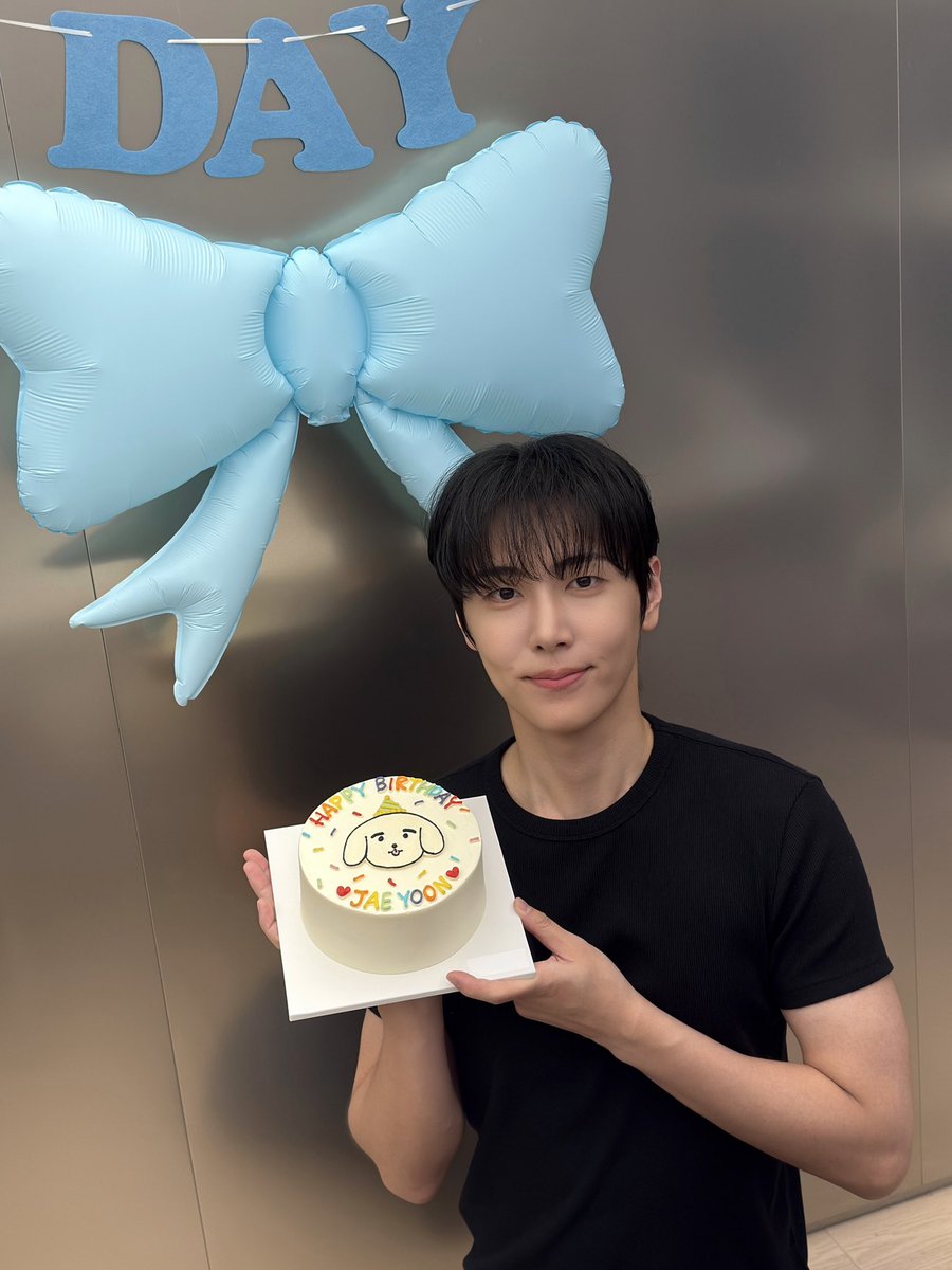 SF9_FANCLUB's tweet photo. [📸] HBD JAE YOON .｡.:✽・ﾟ＋

#SF9 #에스에프나인 #재윤 #JAEYOON #HappyJAEYOONDay https://t.co/OwkCIaYyey