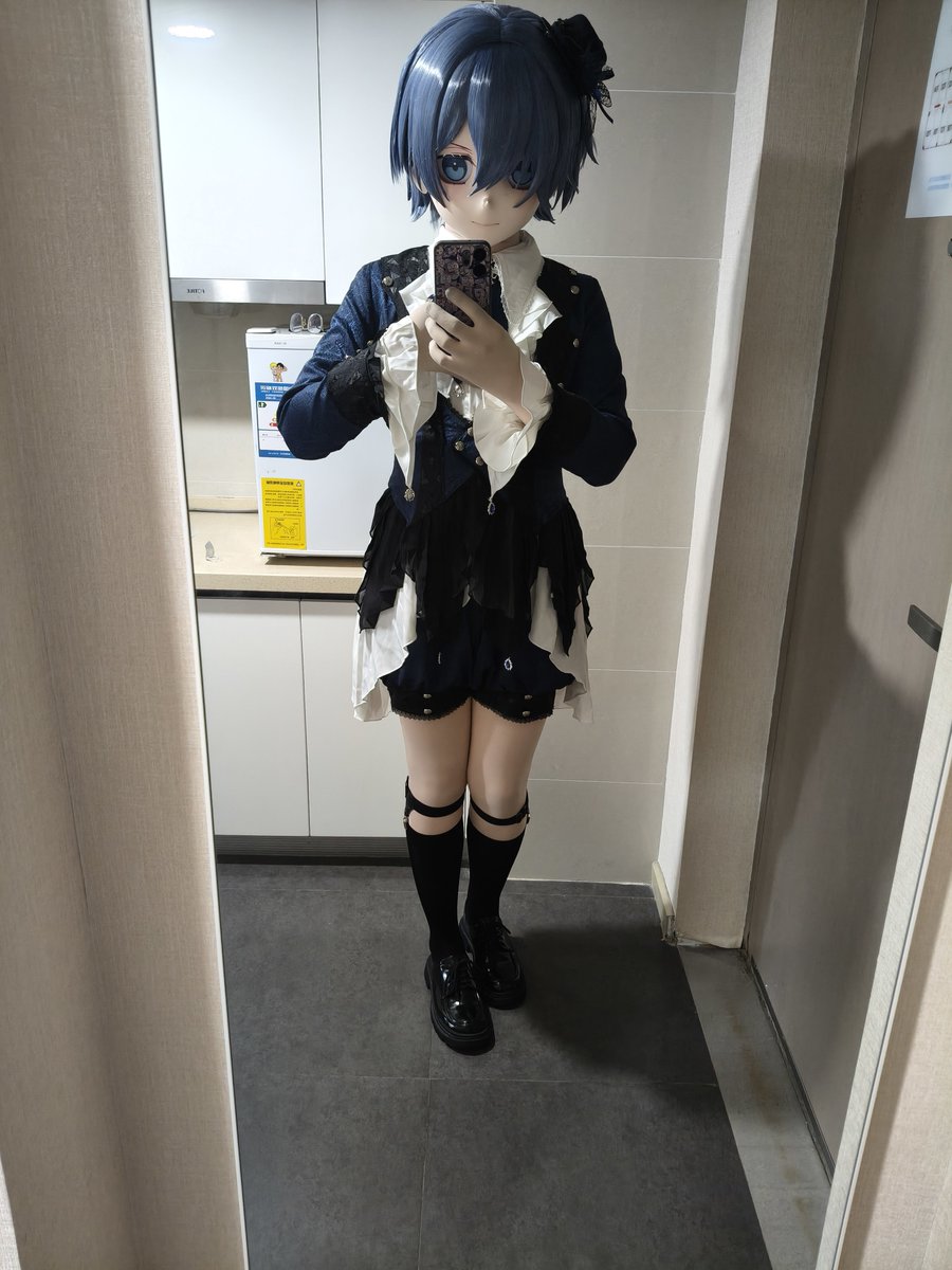 yuchen37325680's tweet photo. 喜欢哪套呢？
#blackbutler #kigurumi https://t.co/hYz9wWoF5K