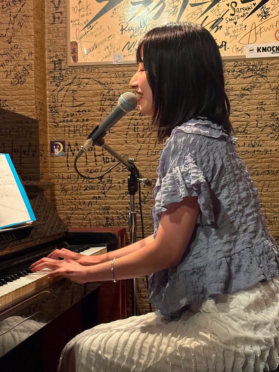 asuasugo1231's tweet photo. フライアーパークにご来場頂いた皆様ありがとうございました😊
気心知れたお二人と皆さんとで和気あいあいな回でした♪
次にフライアーパークさんに出演させて頂くのは9/6（日）！
またまた日曜日のライブになります♪
ぜひ、ご都合の合う方はいらしてください✨ https://t.co/5VBBk0VkyY