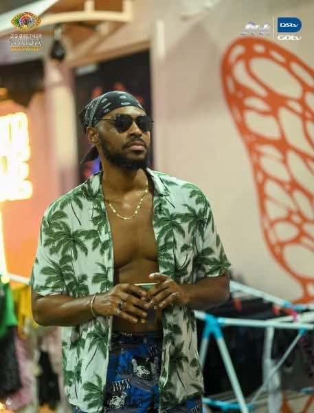 Noblewolf1010's tweet photo. In a house of ass lickers, the only character that is different.
That's why we stan you 
Ricky the GOAT 
#RICKYX160M 
#PatrickJumbo 
#BBNaija https://t.co/0qrGbh3bmr