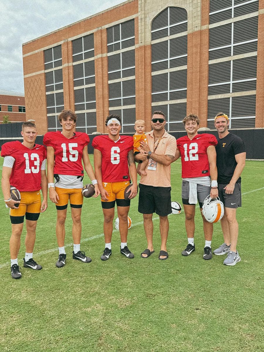 ErikAinge3's tweet photo. TD and The TN QB group year after year. 
4 Days old
1 year old
2 years old

Go get em boys! Go Vols!!!!! https://t.co/OahOxOIhxB