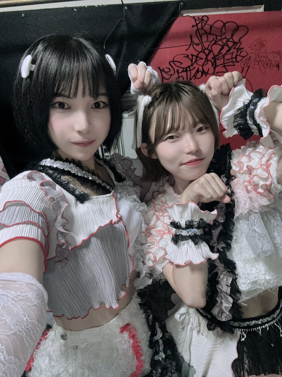 uraniwa_ho's tweet photo. おしき、凱旋&amp;生誕おめでとーう！！💐
水クレを秋田に連れてきてくれてありがとう、そして皆で一緒に大切な地を歩けたこと、うれしいʚ♡ɞ

オリジナル曲「咲き誇れ」の最後のパートでおしきが歌ってるとき、これは…間違いなく咲き誇ってる……と思って感動的だったよー、、、 https://t.co/LyxpYD0BMm
