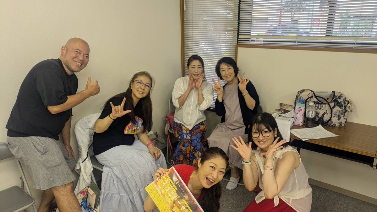 KYumeri1102's tweet photo. #サンズリバーサイド
 はーい🙋‍♀️合流しました！
やっと。。。本番まであと少しよ！！

いやいや。
頑張ります(ง •̀_•́)ง
ギアあげてやっていかんと。。
尿管結石で苦しんで病み上がりもありますが。そして石出たのかよく分かりませんが、、、
とりあえず熱もでてないけん安心かな？笑
見に来てね❤ https://t.co/H68Oy2ERI2