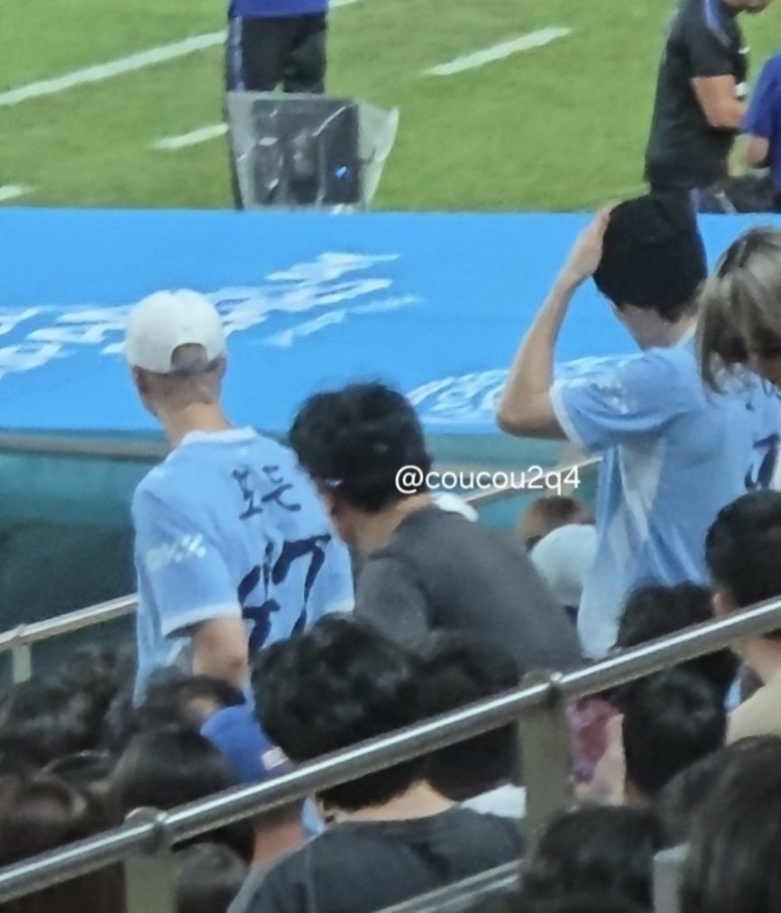 nctymisfit's tweet photo. Johnny was wearing a Foden shirt, while Jaehyun and Haechan were wearing Haaland shirts 😄 https://t.co/ZOTIhmaiFe