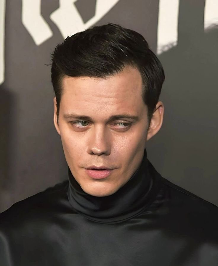 billskarsgardbm's tweet photo. happy birthday bill skarsgård🖤 may your celestial handsomeness rise even more with age my sexy leo king https://t.co/vL8TBot9fC