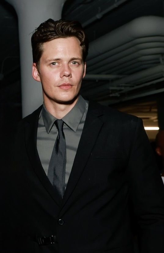 billskarsgardbm's tweet photo. happy birthday bill skarsgård🖤 may your celestial handsomeness rise even more with age my sexy leo king https://t.co/vL8TBot9fC