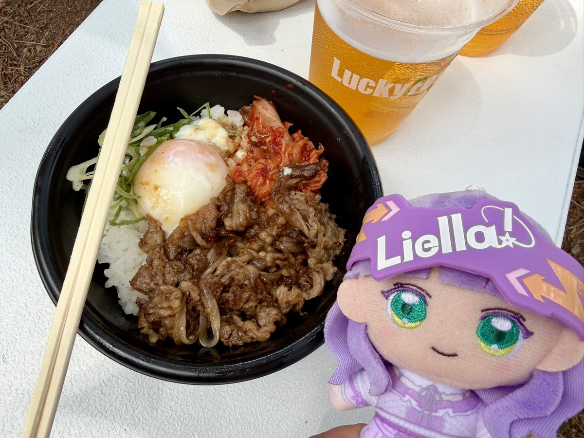 chestnutanmitsu's tweet photo. フェス飯どれも美味しかった〜！
個人的に“シン茨城カレー”が最高でした✨
#LuckyFes
#結那爆食部 https://t.co/gB3MdDdb4O