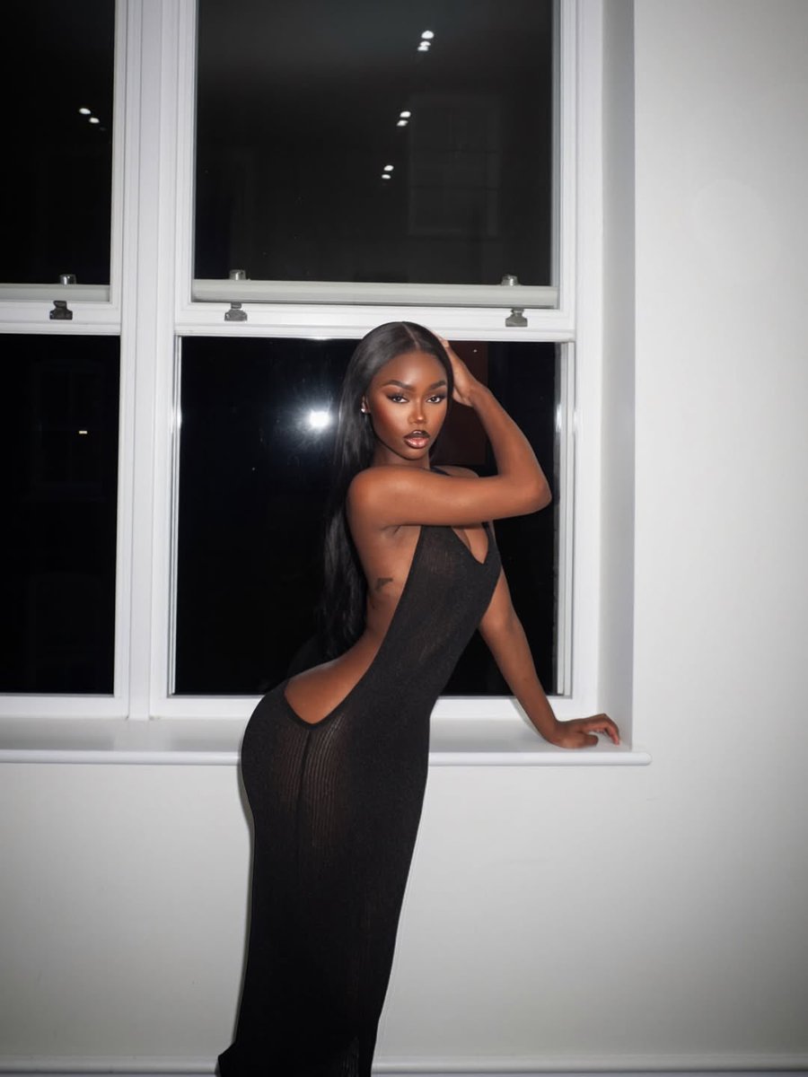 BadestMelanin's tweet photo. 🖤 https://t.co/ThbcChhpy3