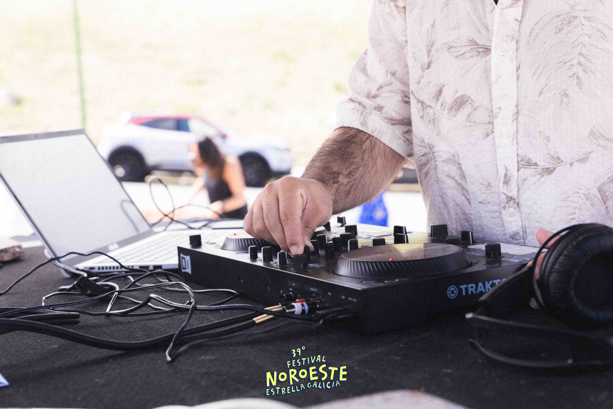 FestNoroesteEG's tweet photo. #XXXIXFestivalNoroesteEstrellaGalicia
🗓️ 9 de agosto
📍 O Portiño
🎼 Rey Dj
#FestivalNoroeste #EstrellaGalicia #SomosNoroeste 🌊 @ConcelloCoruna @Cultura_Coruna @Depucoruna @Turgalicia @estrellagalicia https://t.co/ckUxb3cFY9