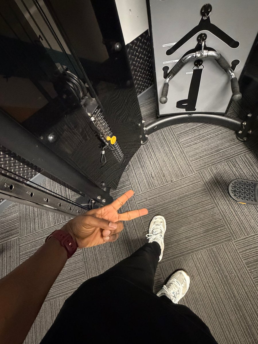 _saniii_x's tweet photo. gym day.. fully jacked 💪🏼🔩 https://t.co/uIhkNJr0vN