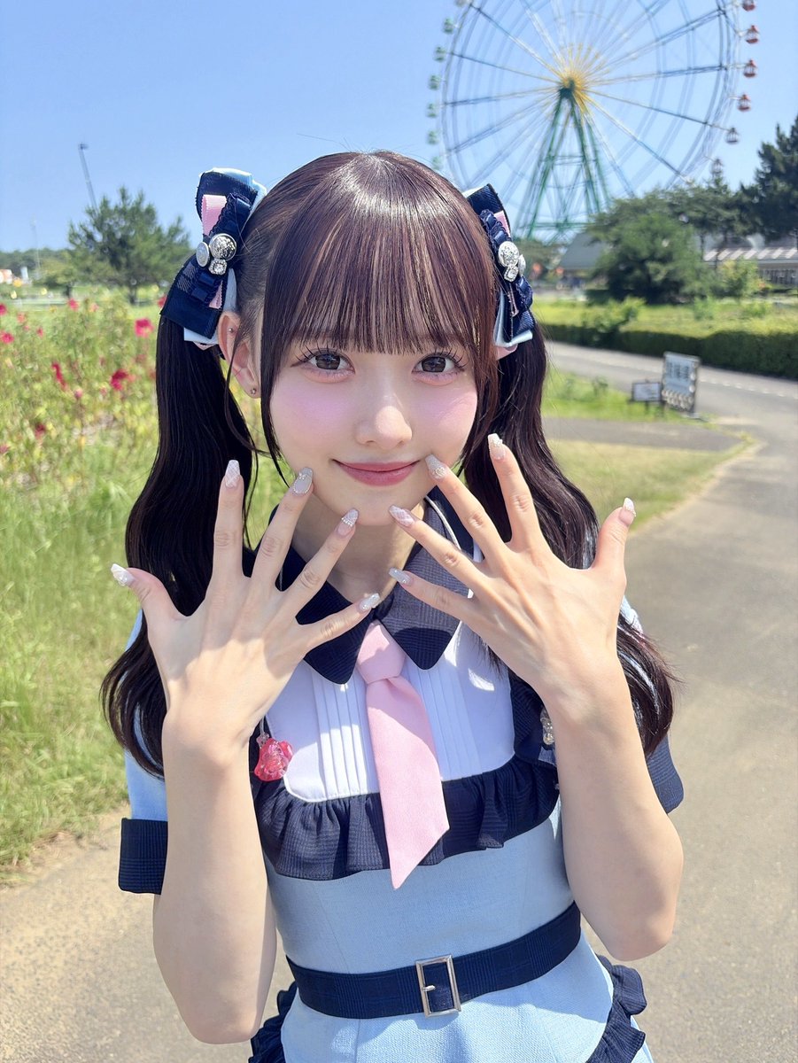 momonamatsumoto's tweet photo. おやすみコメントしてから寝てね💭
どっちすき？🎀

⬅️ライブ前                 ライブ後➡️ https://t.co/RbbmAuRA83