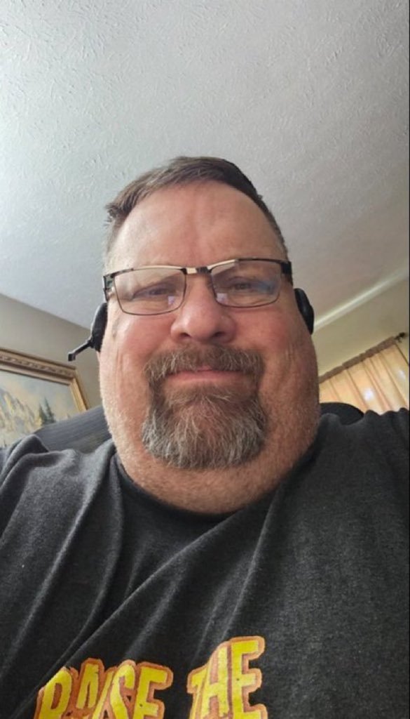 AndrewJosedroc's tweet photo. Hello https://t.co/YqPZ3nZZXT