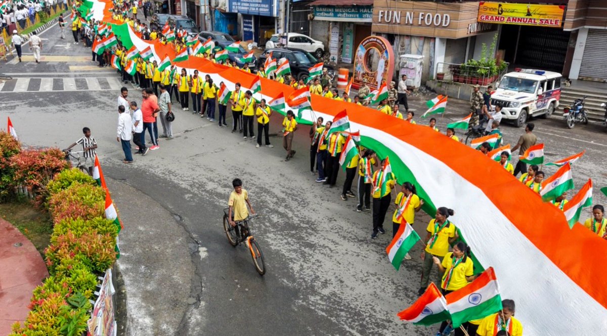 MinOfCultureGoI's tweet photo. The celebration for #HarGharTiranga 2026 has begun with great enthusiasm across the country. Youth, students & people from all walks of life are participating in the #HGT2026 festivities by joining Tiranga Yatras, rallies & creating rangolis. 

From 9 to 17 August, 2026, join the nationwide celebrations, hoist the Tiranga & pay tribute to the spirit of Vande Mataram. 

Do upload your selfie with the Tiranga on https://t.co/r8DyiYpka3 

#VandeMataram150 #CultureUnitesAll