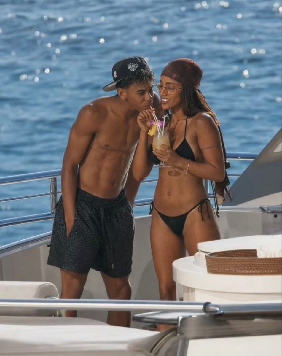 Taraa_here1's tweet photo. Lamine Yamal living his best life in Colombia with his new girlfriend 😭 https://t.co/bDcbHsGzGR