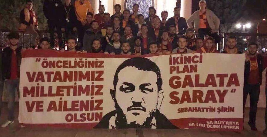 Ibrahim_Bayram_'s tweet photo. Bizler, Sebahattin Şirin’in kardeşleriyiz.

Ağabeyimizi tanıyan, kendisi ile muhabbeti olan herkes, kendisinin milli ve manevi değerlerine bağlılığının, devletine ve milletine olan sevgisinin ve sadakatinin şahididir.

Biliyorsun Reis hep seninleyiz!
@SebahattinReis https://t.co/YFyKN0ecrK