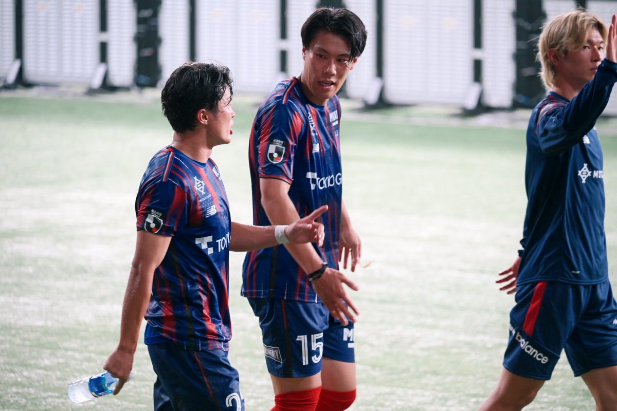 nami_nao73's tweet photo. 試合後の周回で二人でディスカッションしてたのが印象的でした。
 #石原広教 
 #大森理生 https://t.co/vnmyVon3OZ