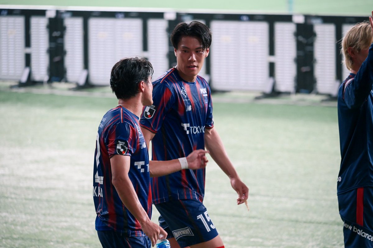 nami_nao73's tweet photo. 試合後の周回で二人でディスカッションしてたのが印象的でした。
 #石原広教 
 #大森理生 https://t.co/vnmyVon3OZ