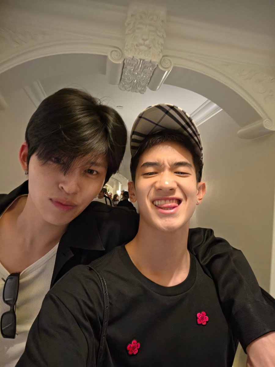 kokornki's tweet photo. พี่ปอนด์กับน้องโปรเกรสค้าบบบ สองคนนี้อายุเท่ากันเลยนี่น้า🤏🏻🤏🏻🤏🏻 https://t.co/qXG0oPEFKG