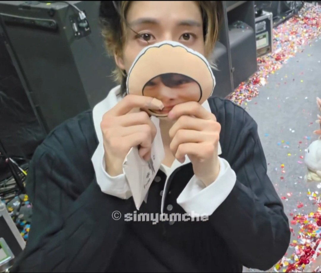 onlyonejaeyun's tweet photo. we got jake posing with plushies made esp for him in both days 😭😭😭
#JAKE #제이크 
d1                                                       d2 https://t.co/tCvcGdgkoi