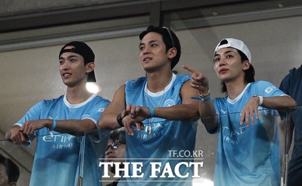 hanniethinker04's tweet photo. 260809 #JEONGHAN #정한 

jeonghan, mingyu, and dokyeom! 🩵🩵🩵 https://t.co/ShvqdgpRIA