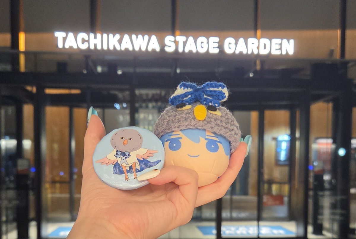 shibukithi1's tweet photo. あとあのこちらを見てください🤭
オケコン当日参加を決めたので何の準備もせず行ってしまったんですが、初めてお会いできたゆうさん(@yu_uk1204)にイワトビちゃんズをいただいてしまいました😭✨️✨️✨️
かわいすぎる…
ありがとうございました😭❣️❣️❣️ https://t.co/DKqqlqDVFL